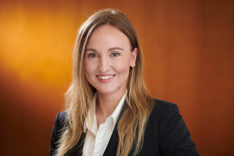 Dr Jennifer Giblin Senior Lecturer in Law, professional headshot photo