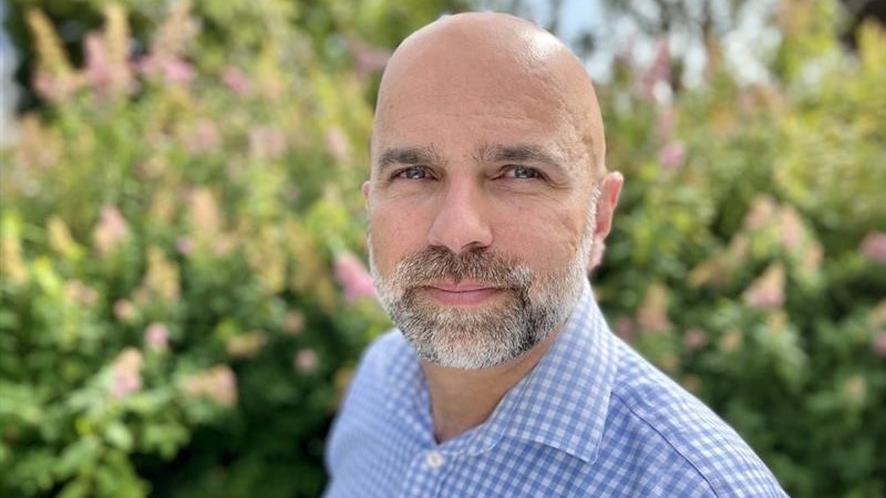 Headshot of Ricardo Lopes.