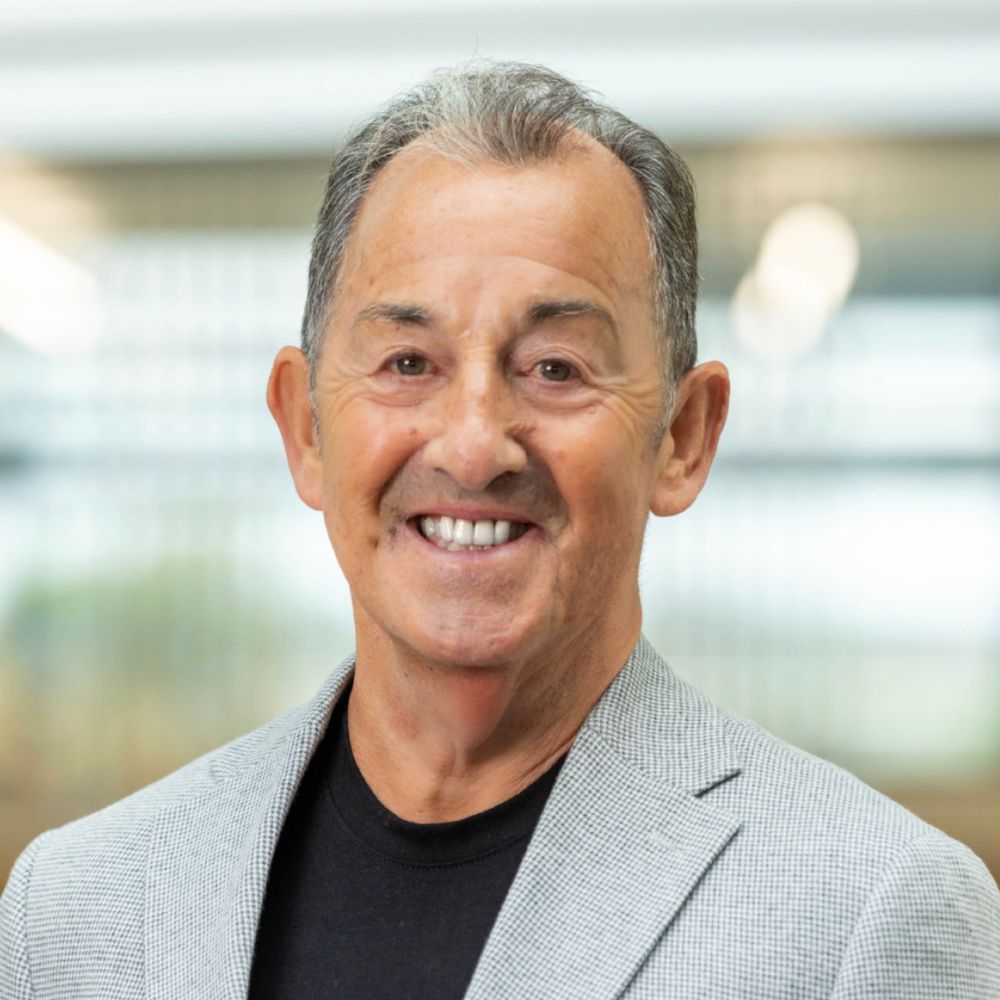 protrait photo of Geoff Beattie.