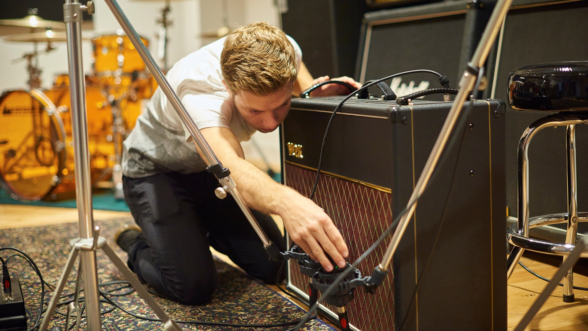 a sound engineer fixes a amp