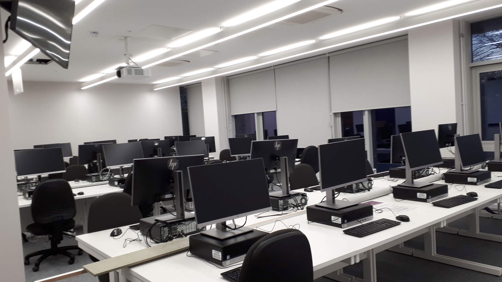 A suite of computers in the Psychology building