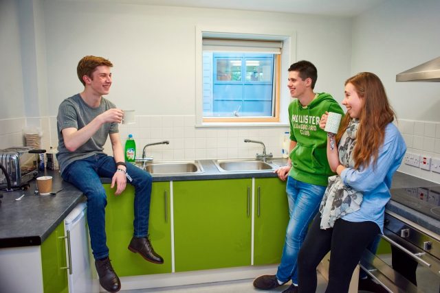 How do I pay for accommodation in halls of residence?  Paying for student accommodation can seem like a daunting task. We've made it easy for you.   First, you need to pay a £150 deposit before you arrive.   Second, pay by debit or credit card in one of two ways:  In full with a 5 per cent discount if paid before key collection day (usually the first day of occupancy). In three termly instalments (to coincide with student funding payments).