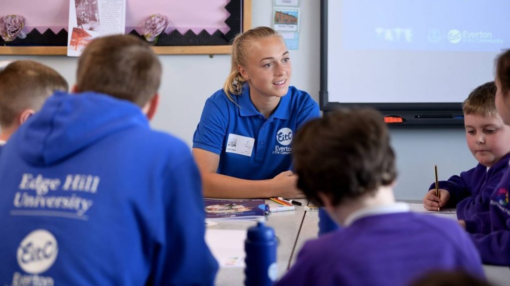 Everton Women's Hanna Bennison with children from Springwell Park School