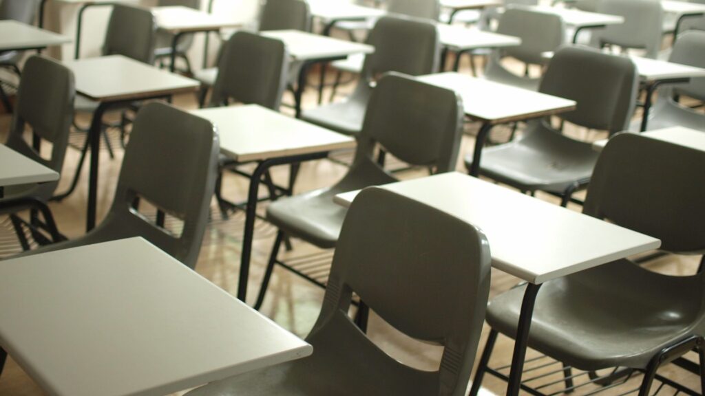 Picture of chairs and desks in a classroom