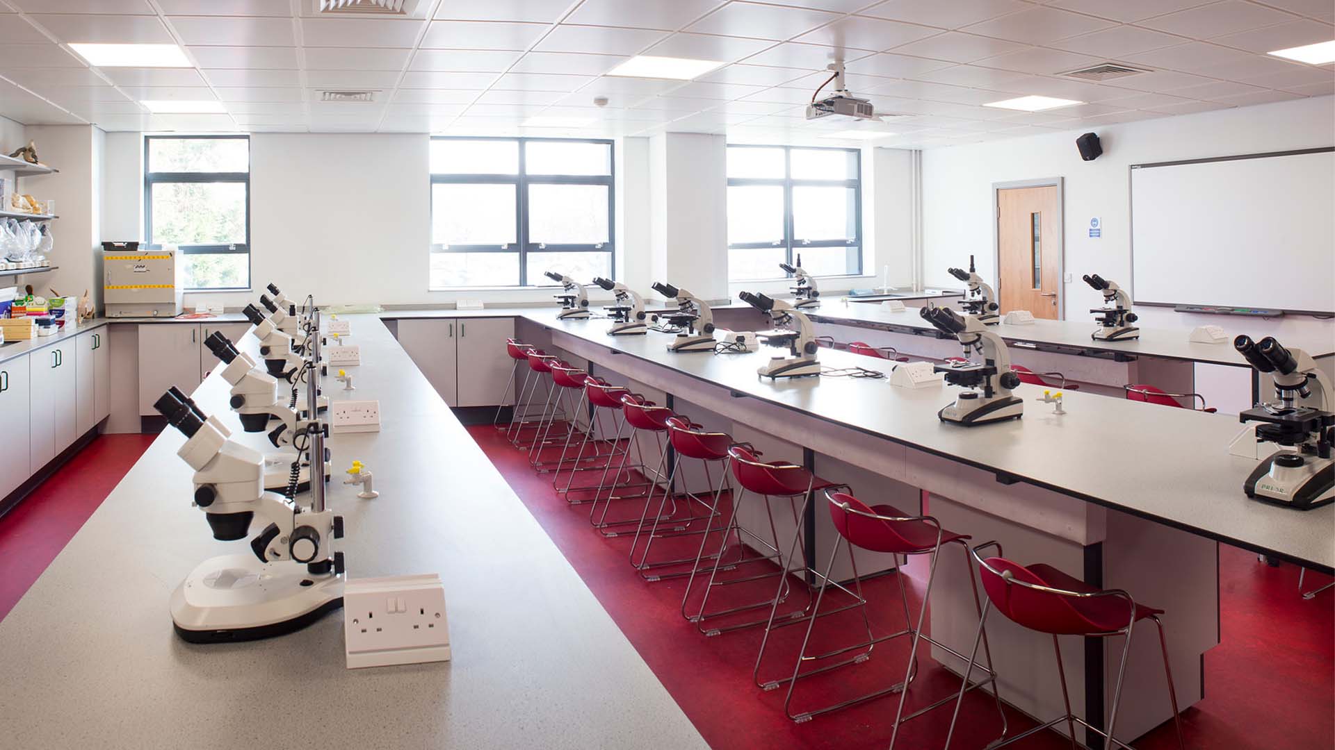 A specialist workstation including microscopes housed in the BioSciences building
