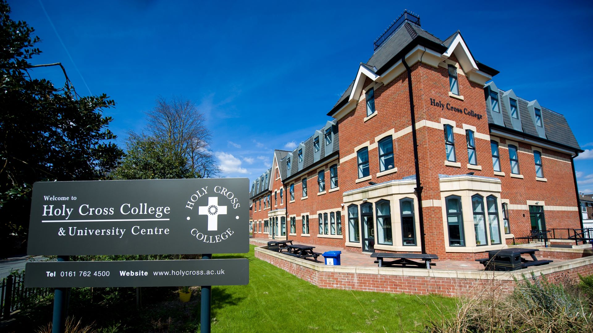 A picture of Holy Cross College University Centre.