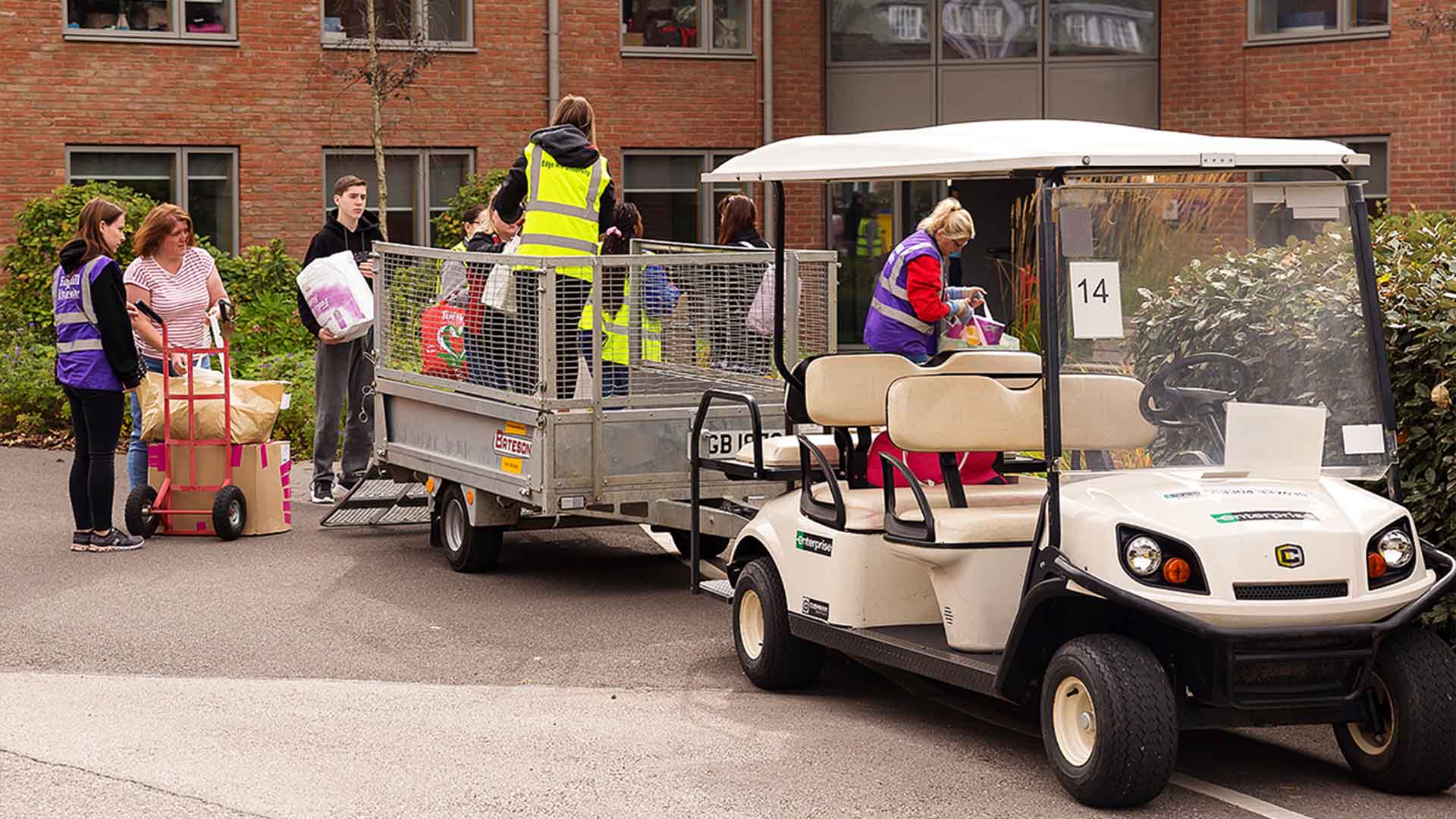 students moving into halls during welcome weekend