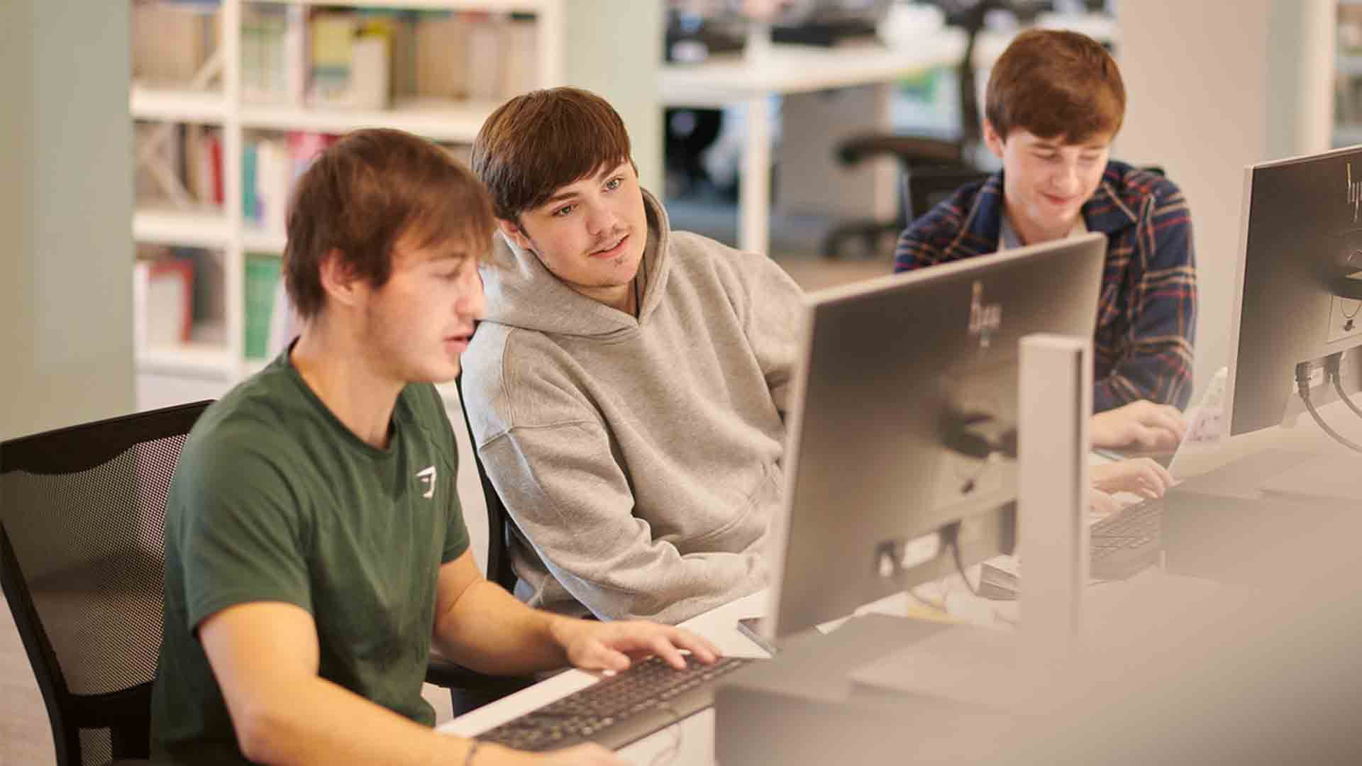Students sharing PC screen