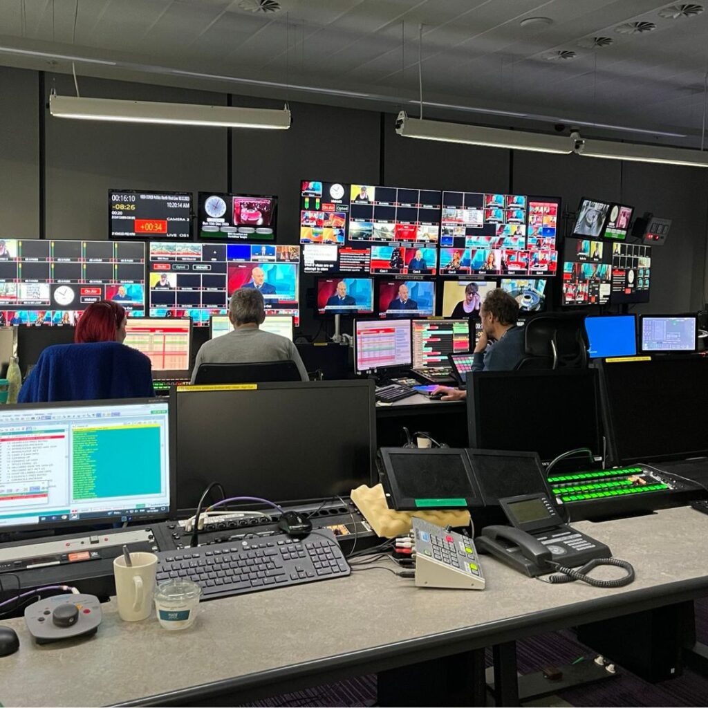 politics students visit bbc studios in mediacity