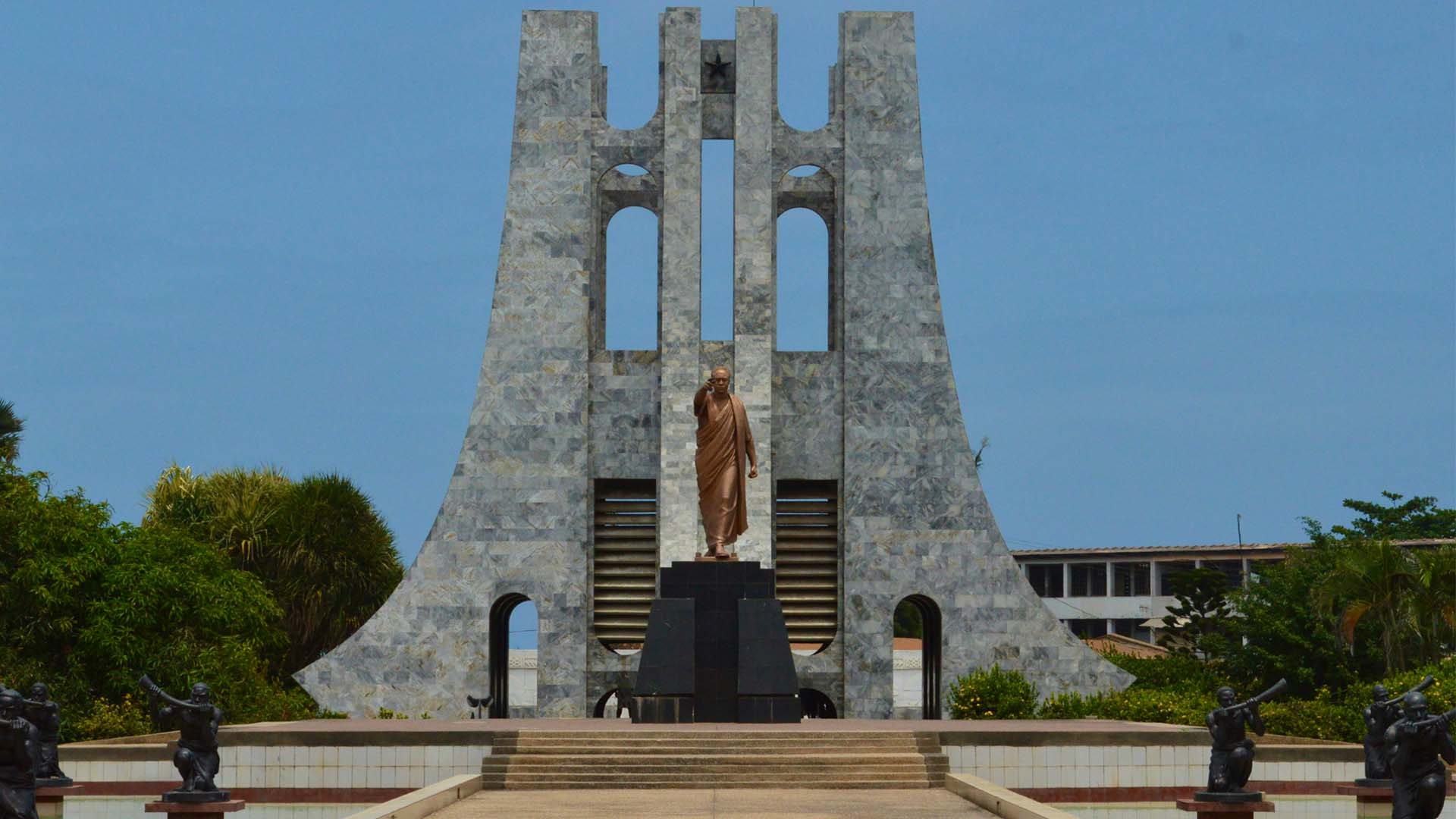 Kwame Nkrumah statue in Accra Nigeria