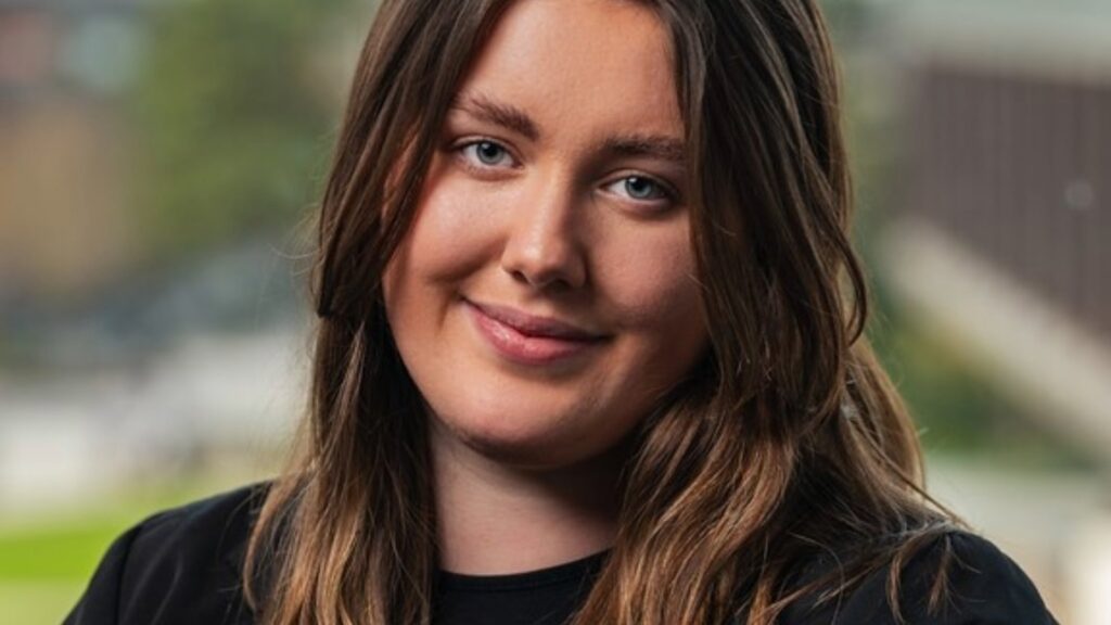 Caitlin Shaw staff headshot