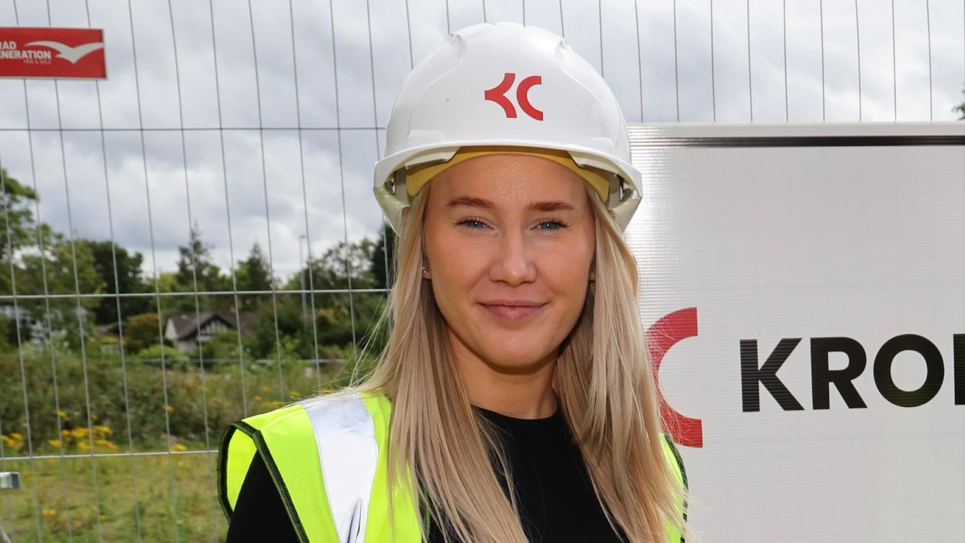 Edge Hill University Alumna crowned Employee of the Year at prestigious Livercool Awards