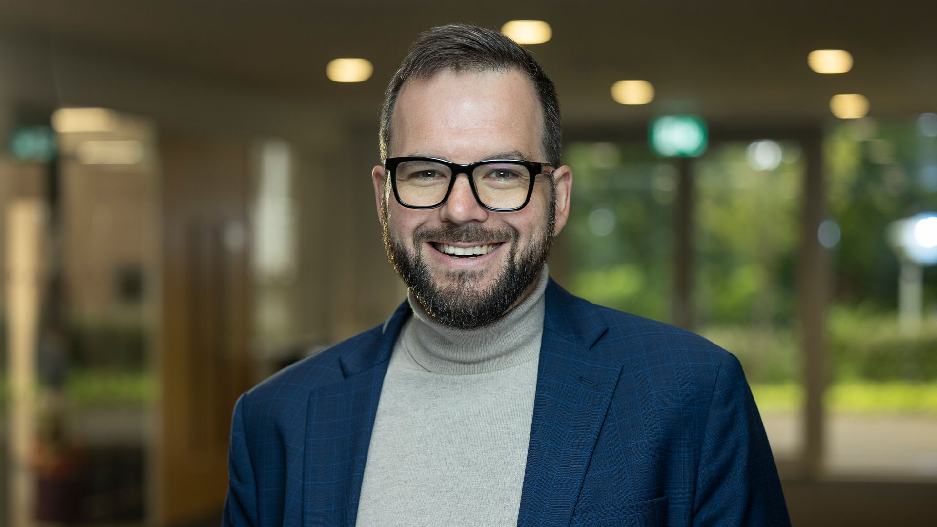 Image of Dr Nicholas Longpré